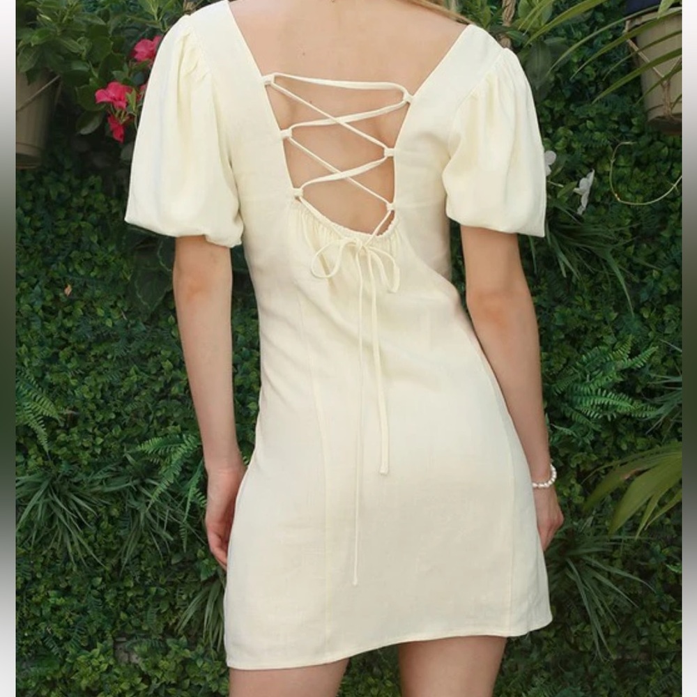 Women’s size medium Lilou pastel yellow dress with tie back mini spring summer